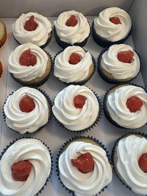 Strawberries N Cream Cupcakes Half Dozen